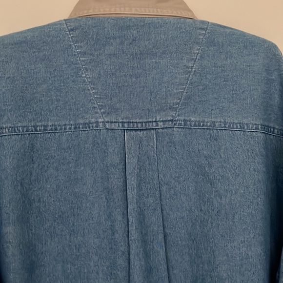 Vintage Wrangler Rugged Wear Men’s Denim Shirt Size L Embroidered - Picture 4 of 6